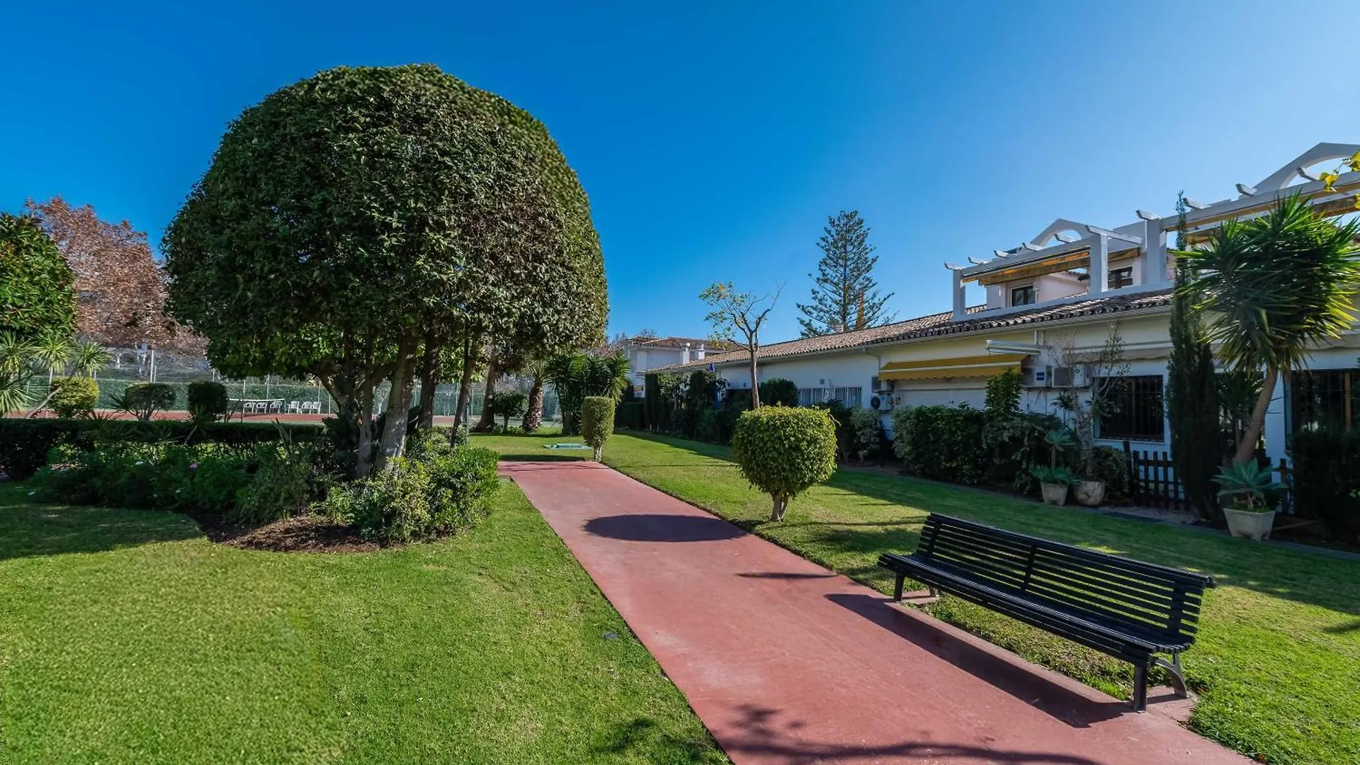 Lägenhet Cozy Studio In Marbella 5 Min Walk To The Beach