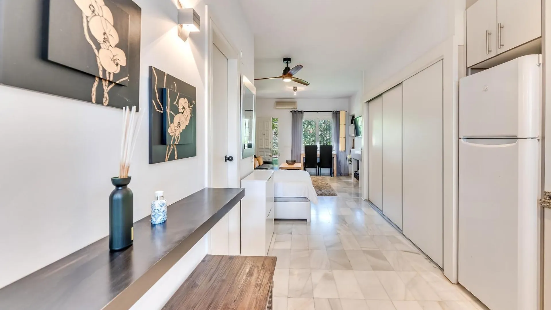Apartment Cozy Studio In Marbella 5 Min Walk To The Beach Spain