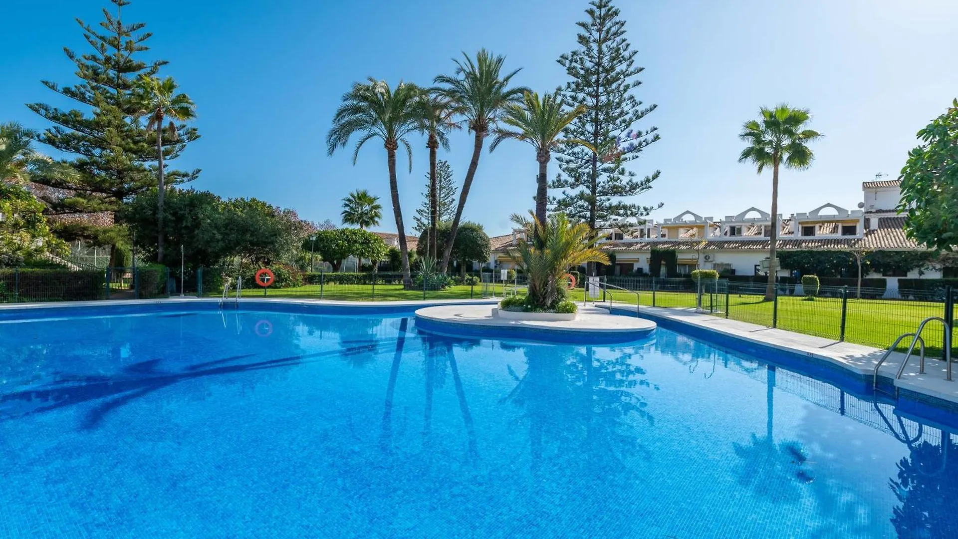 Cozy Studio In Marbella 5 Min Walk To The Beach Apartment