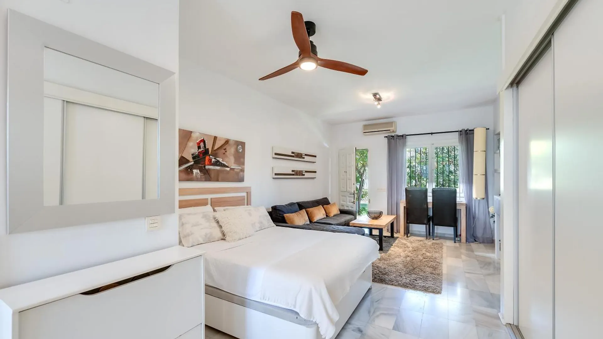 Cozy Studio In Marbella 5 Min Walk To The Beach 0*,