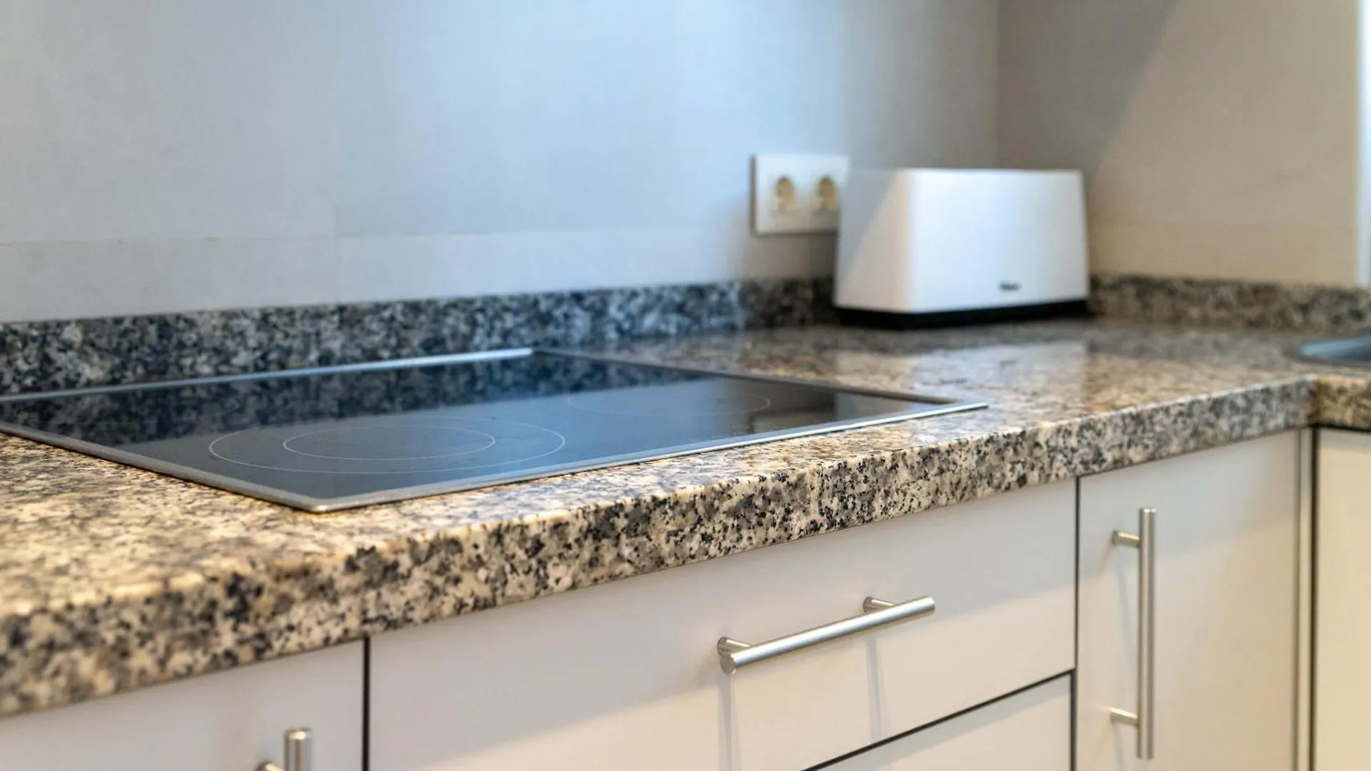 Cozy Studio In Marbella 5 Min Walk To The Beach Apartment
