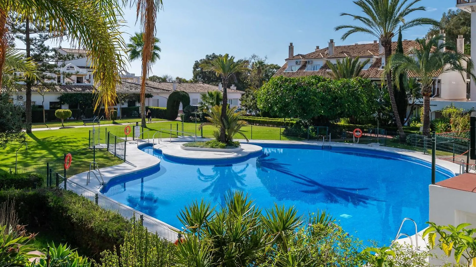 Apartment Cozy Studio In Marbella 5 Min Walk To The Beach